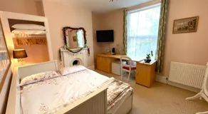Victorian Rooms by Beach - Image 2