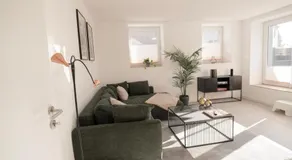 FEEL GOOD HOMES Ruhig-Klimaanlage-WLAN-Regendusche - Image 2