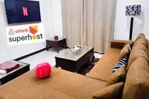 Family 2BHK apt 55" Uhd Tv Wi-fi Laundry Parking. - Image 2