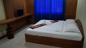 Lankham Hotel - Image 2