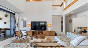 Spacious 3BR Oceanfront Retreat Paea Tahiti - Image 2