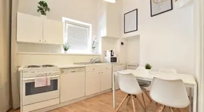 Hidden Gem in Central Innsbruck with free Parking - Image 3