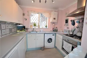 2 Bedroom Flat near Heathrow airport - Image 3