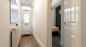 Large 5BR Property near Alton Towers - Sleeps 8 with Parking - Image 3