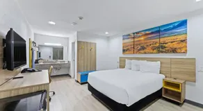 Days Inn by Wyndham McKinney - Image 2