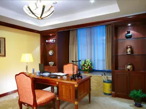 Golden Crown Hotel Tianjin - Image 2