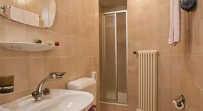 Hotel Al Lago - Image 2