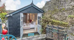 Quay Cottage Nautical themed Right on the estuary Dittisham Family friendly - Image 3