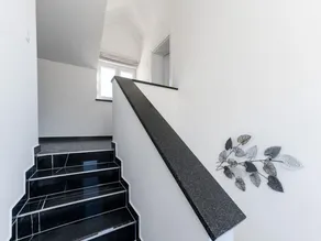 Voll ausgestattete schöne Villa mit Grill, Garten und privatem Pool | Bergblick - Image 3