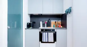 Cozy modern Studio super location feels like home - Image 4