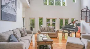 Villa Hollow - Image 4