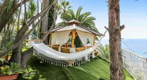 Studio en bord de mer à Menton avec piscine privée 80 m² - Image 1
