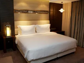 Grand Metropark Hotel Qingdao - Image 2