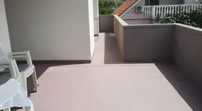 House Nena - Image 5