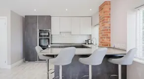 Chalet Gerrards Cross - Image 5