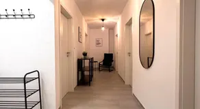 93qm-4 Rooms-WiFi-City Centre - Image 5