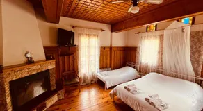 9mouses Chasiotis Guest House - Image 2