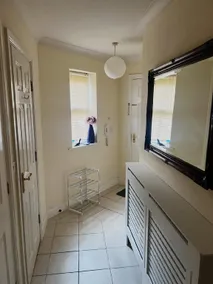 Apartment with Free Parking - Image 5