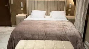 Les Suites - Image 2