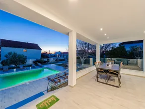 Villa in Galovac with Pool near Zadar - Image 5