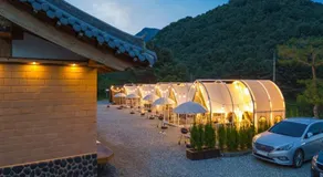 Hanok stay under the golden sky in Yangpyeong - Image 3