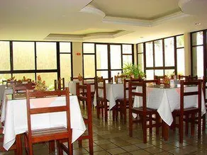 Dunnas Park Hotel - Image 4