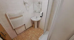 Vzdělávací Středisko a Hotel - Image 2