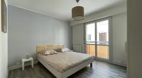 Appartement T4 Centre Ville C2 - Image 4