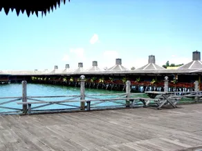 Dragon Inn Floating Resort - Image 5