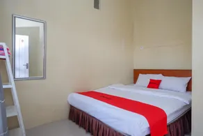 RedDoorz Syariah near Terminal Mendolo Wonosobo 2 - Image 1