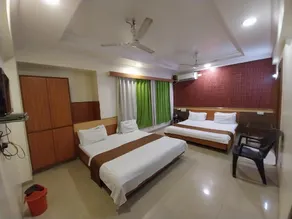 Hotel Om Park - Image 2