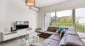 Annitchka Mansions - POOL Apartment in central Malta - Image 2