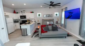 Pet Friendly Modern Zen Studio Retreat with Hot Tub - Image 3