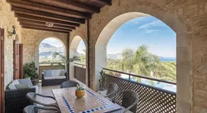 Aloni House - Spacious secluded villa with pool, up to 10 guests - Image 2