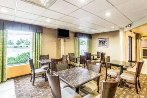 Spark by Hilton Cincinnati Airport South - Image 5