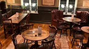 The Red Lion - Image 3