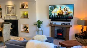 Renovated Miner’s Cottage - family & dog friendly - Image 2