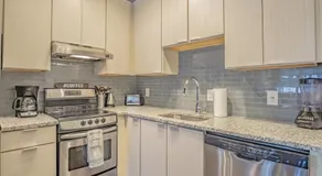 Midtown 1BR Fully Furnished Apartment - Great Location! apts - Image 5