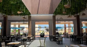 Oasis Beach & Spa - Blue Pearl - Image 4