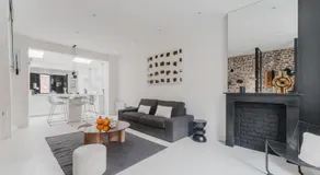 Maison moderne de 3 chambres, proche du tram - Image 2