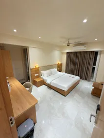 Hotel Manjula Inn - Image 2