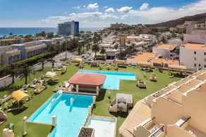 Apartment on the seafront, overlooking the beach, swimming pools, equipped Wifi - Image 3