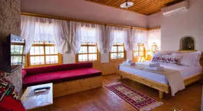 Argyropolis Boutique Hotel - Image 2