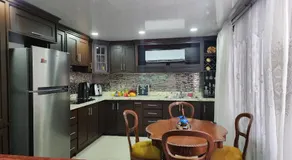 Luxury 3 Bedroom Apartment - Image 4