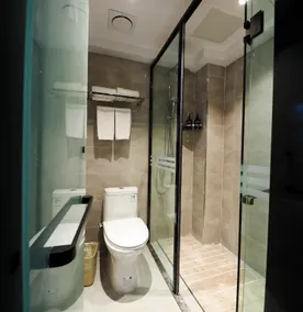 Starway Hotel Xinyang Railway Station Tianrun Plaza - Image 2