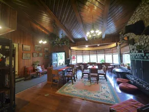 Mountain Lodge Hotel and Restaurant - Image 3