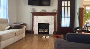 Updated cozy in central Cleveland - Image 4