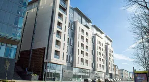 Liverpool Mersey View Stay with Free Parking - Image 5