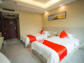 6+1 Hotel - Image 2