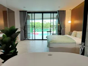 luxury lakeside boathouse pool villa Chiang Mai - Image 5